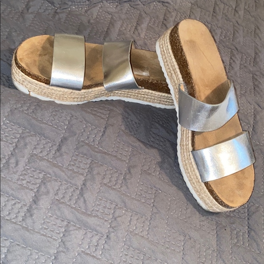 Platform shoes